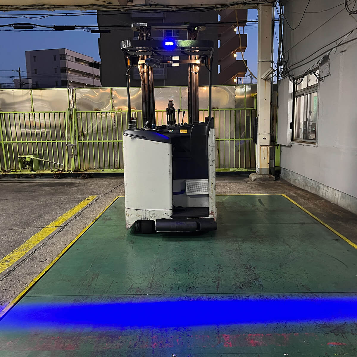 フォークリフト用 ラインライト TE-8 LH200B 青色