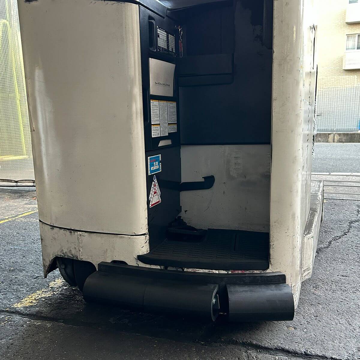 TEｰ12 リーチ式フォークリフトバンパー