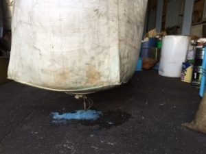 切削油があふれ出しているダライ粉